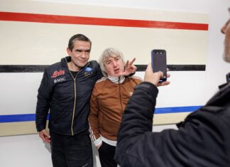 DISKO AJKULE: Zatvaranje izložbe Ajkula 5. deo: Terapeutski centar – okean / 14.12. @ Novembar gallery