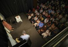 ZVEZDANI PRAH NA DORĆOLU: Poznati uživali na otvaranju nove sezone i predstavi „Prah“